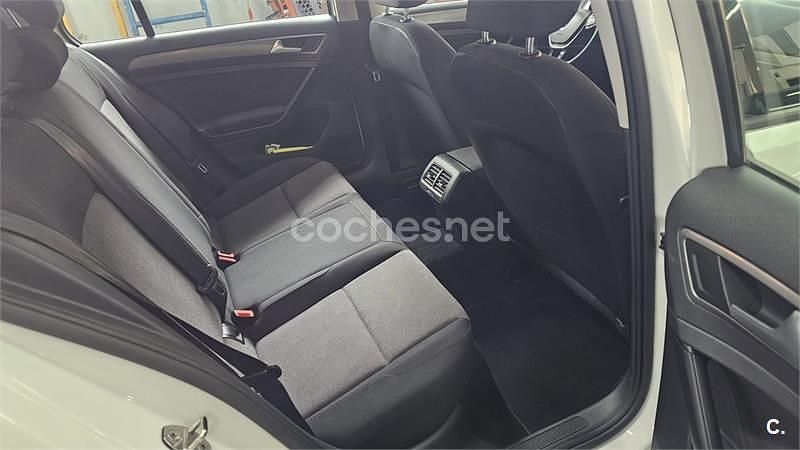 Usado VW Golf VII Advance 105 CV (77 kW) 2014 Blanco Berlina