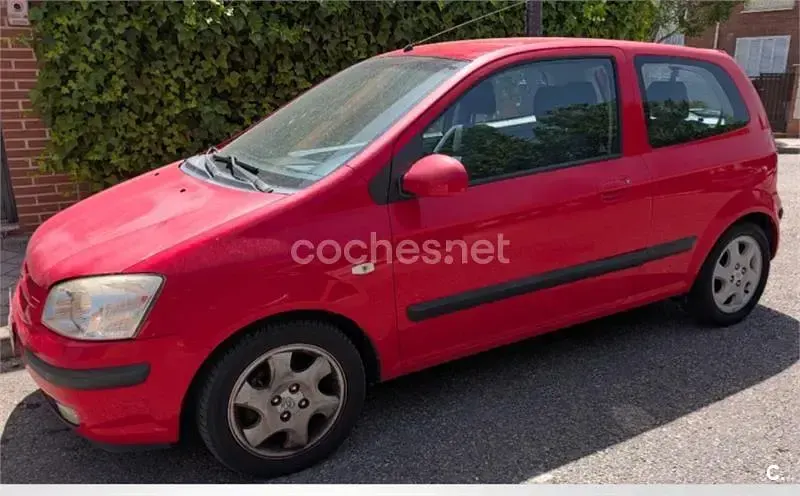 Usado Hyundai Getz GLS 105 CV (77 kW) 2005 Rojo Utilitario