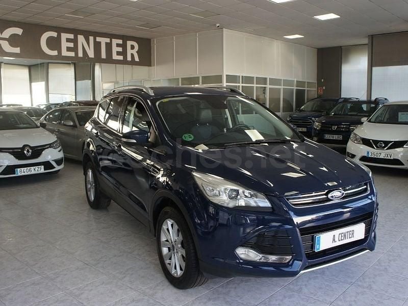 Usado Ford Kuga Titanium 120 CV (88 kW) 2016 Azul SUV