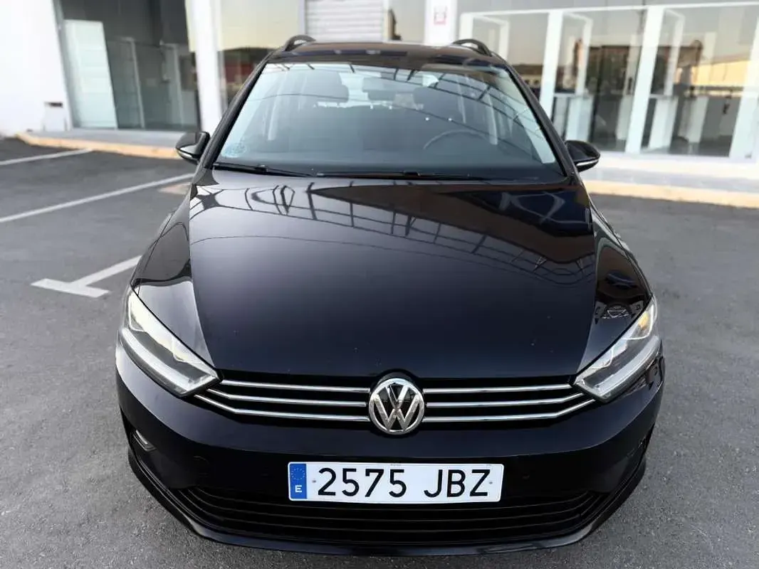 Usado VW Golf Sportsvan Advance 110 CV (80 kW) 2015 Negro Monovolumen