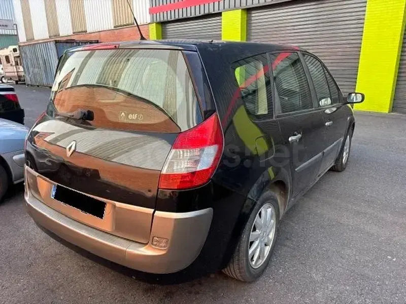 Usado Renault Grand Scénic II Dynamique 150 CV (110 kW) 2006 Negro Monovolumen
