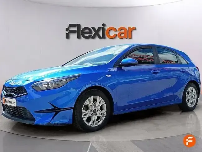 Usado Kia Ceed 100 CV (73 kW) 2021 Azul Utilitario