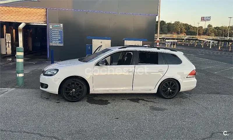 Usado VW Golf VII Sport 105 CV (77 kW) 2012 Blanco Familiar