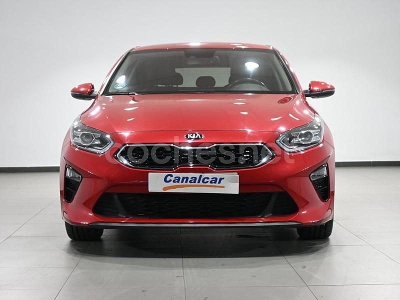 Używany Kia Ceed 136 KM (100 kW) 2021 Czerwony Hatchback