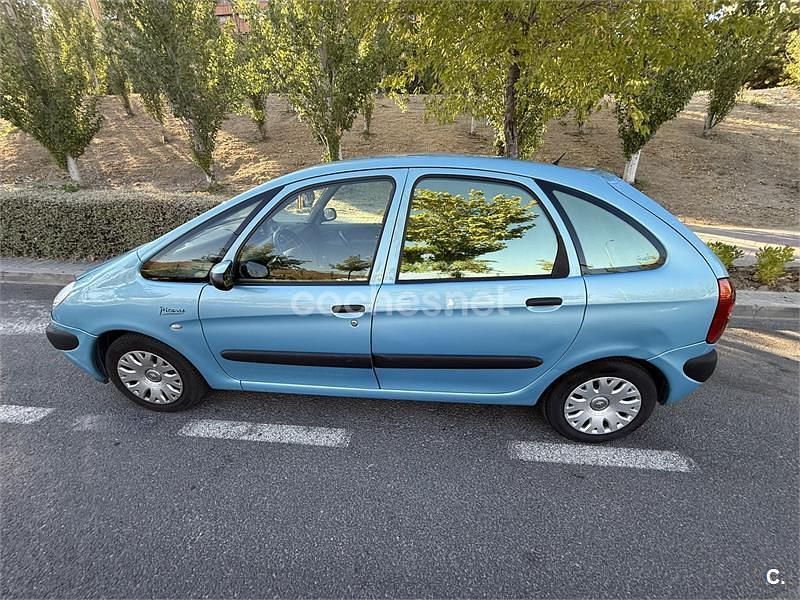 Azul Usado 2003 Citroën Xsara Picasso Monovolumen | 2300 € (Buen precio) - Imagen 1/4