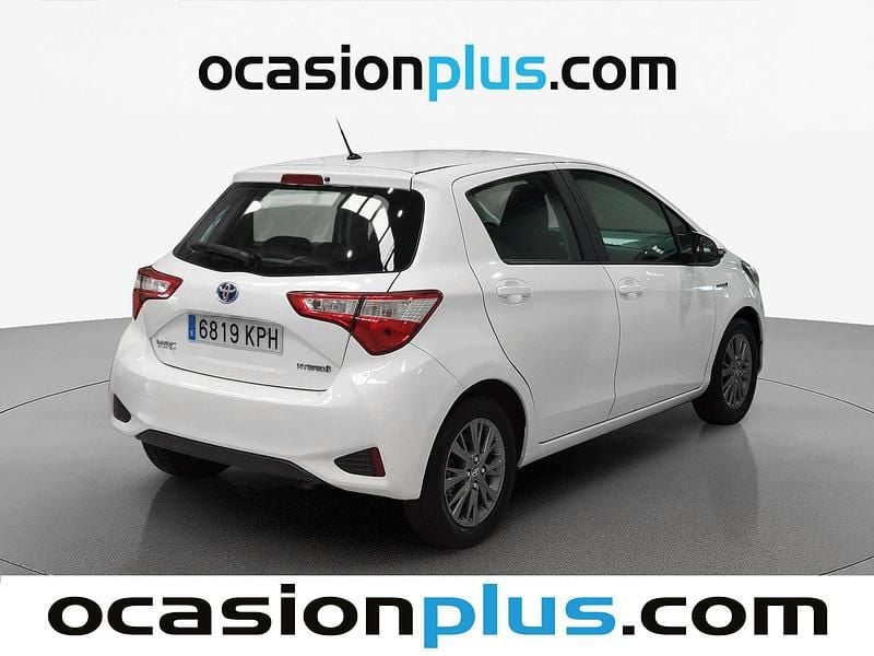 Usado Toyota Yaris Hybrid Active 100 CV (73 kW) 2018 Blanco Utilitario