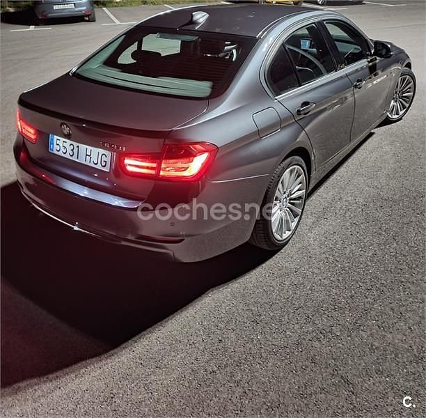 Usado BMW 328 Luxury Line 245 CV (180 kW) 2012 Gris / plata Berlina