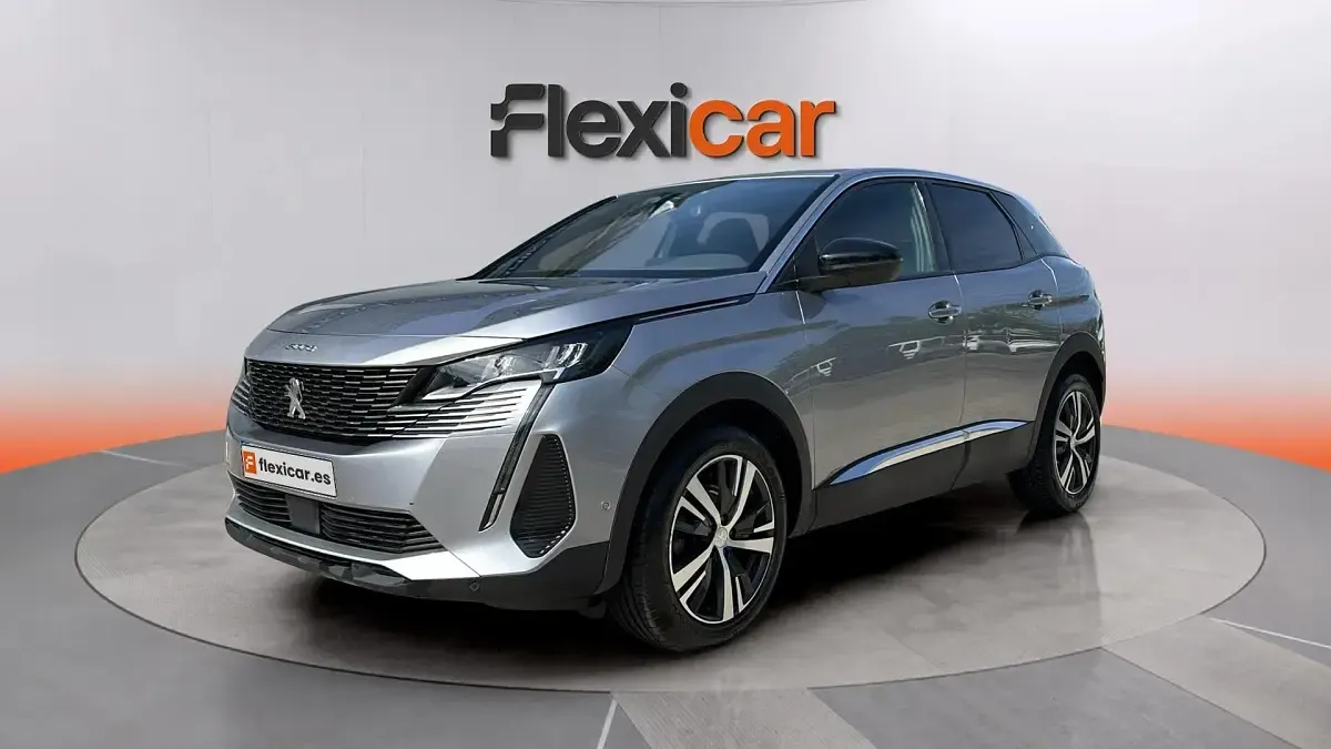 Usado Peugeot 3008 Allure 131 CV (96 kW) 2023 Gris SUV