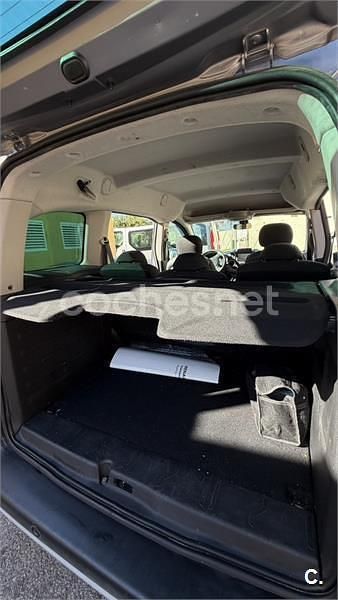 Usado Peugeot Partner Tepee Outdoor 100 CV (73 kW) 2015 Gris / plata Monovolumen