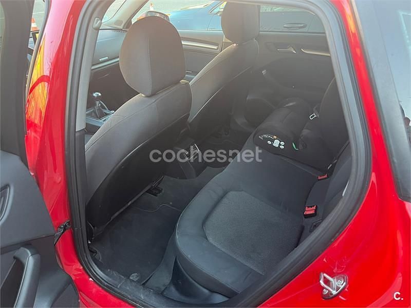 Usado Audi A3 110 CV (80 kW) 2017 Rojo Berlina