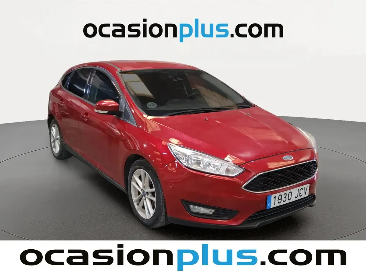 Usado Ford Focus Trend+ 116 CV (85 kW) 2015 Rojo Utilitario