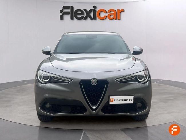 Usado Alfa Romeo Stelvio 150 CV (110 kW) 2018 Gris / plata SUV