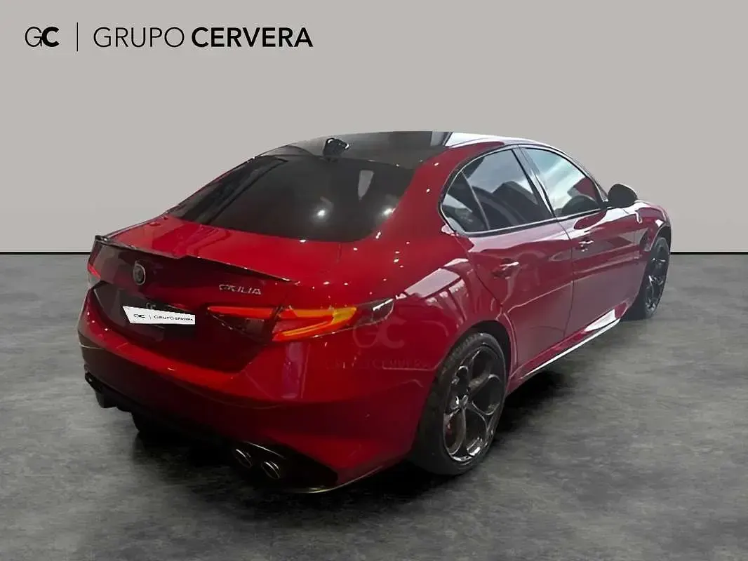 Nuevo Alfa Romeo Giulia Quadrifoglio 519 CV (381 kW) 2026 Rojo Berlina