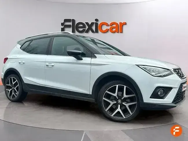 Usado Seat Arona FR 115 CV (84 kW) 2020 Blanco SUV
