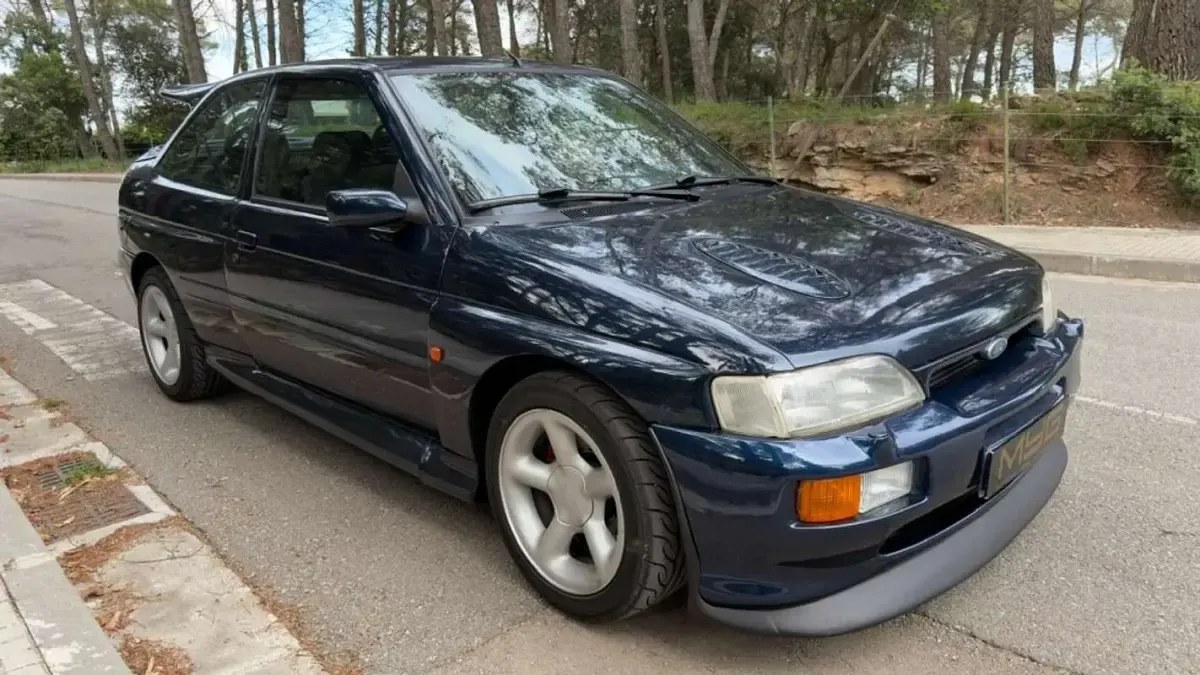 Usado Ford Escort 227 CV (166 kW) 1995 Azul Utilitario