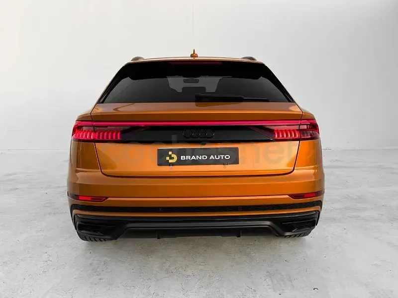 Usado Audi Q8 S-Line 286 CV (210 kW) 2020 Naranja SUV