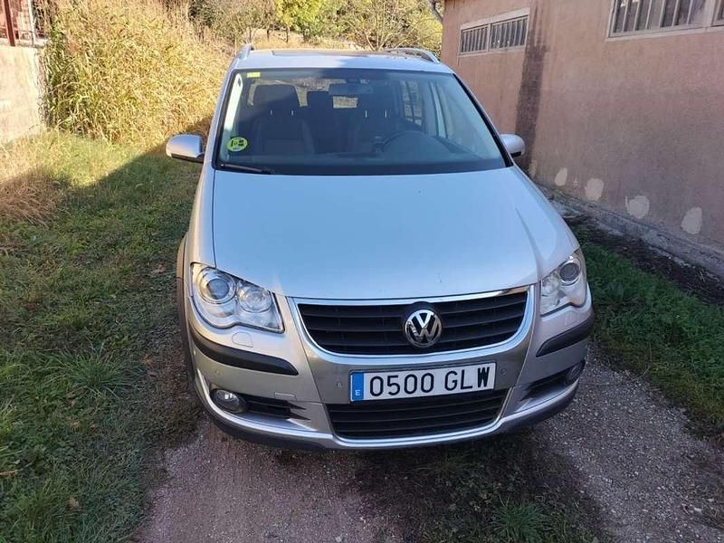 Plateado Usado 2008 VW Touran Monovolumen | 5950 € (Precio justo) - Imagen 1/4