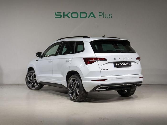 Blanco Nuevo 2025 Skoda Karoq SportLine SUV | 35.900 € (Precio justo) - Imagen 1/4