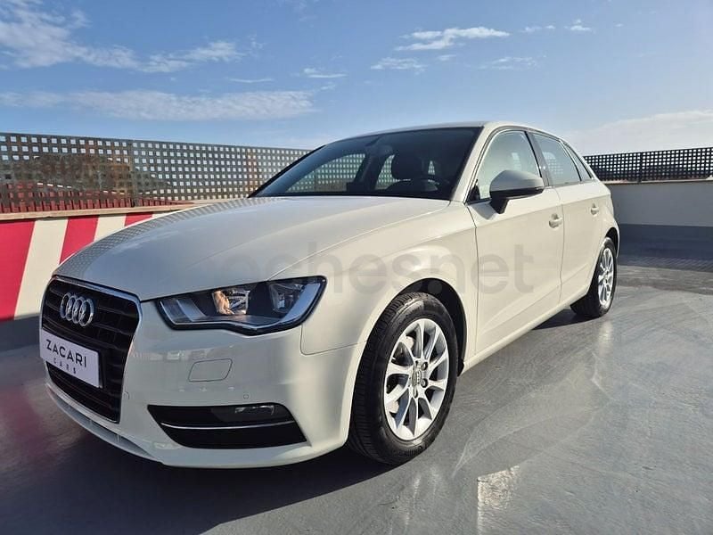 Usado Audi A3 Ambition 105 HP (77 kW) 2013 Branco Sedan