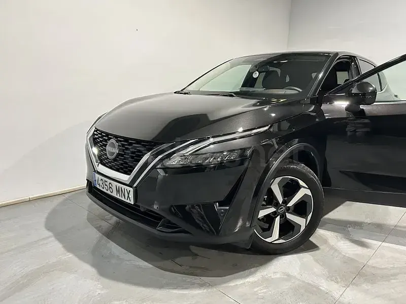Usado Nissan Qashqai N-Connecta 140 CV (102 kW) 2024 Negro SUV