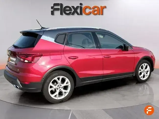 Usado Seat Arona FR 110 CV (80 kW) 2023 Rojo SUV
