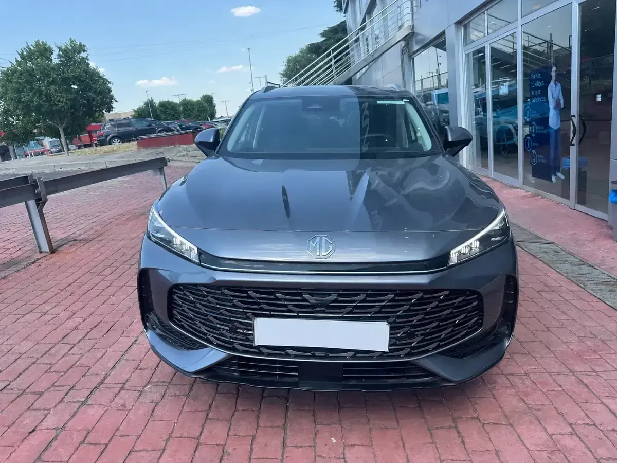 Usado MG HS Comfort 170 CV (125 kW) 2025 Gris SUV