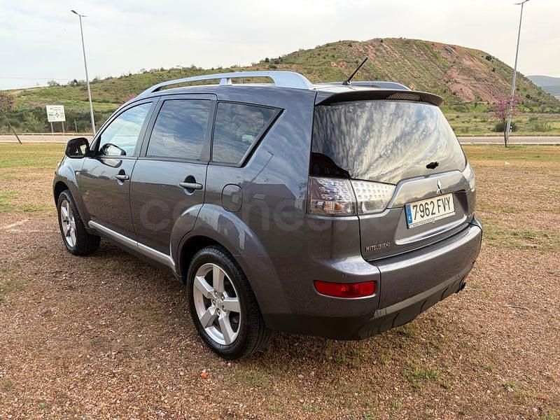 Usado Mitsubishi Outlander Intense+ 140 CV (102 kW) 2007 Gris / plata SUV