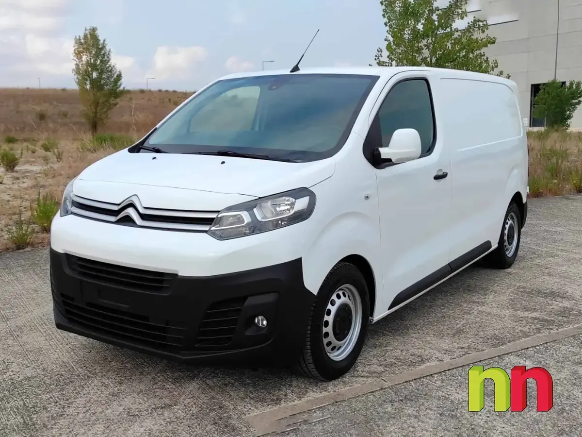 Usado Citroën Jumpy Comfort 122 CV (89 kW) 2017 Blanco Monovolumen