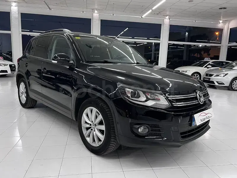 Usado VW Tiguan 110 CV (80 kW) 2014 Negro SUV
