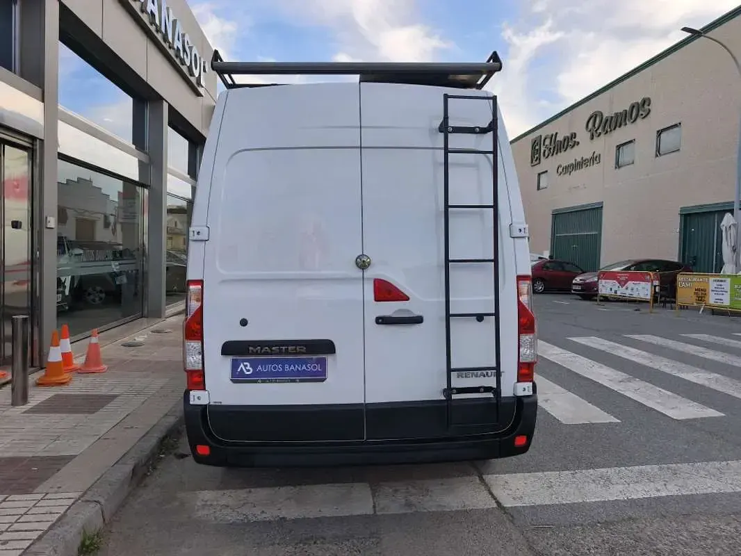 Usado Renault Master 135 CV (99 kW) 2019 Blanco Van