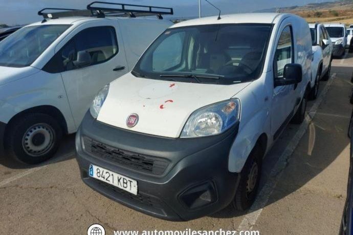 Blanco Usado 2017 Fiat Fiorino Monovolumen | 5980 € (Buen precio) - Imagen 1/4