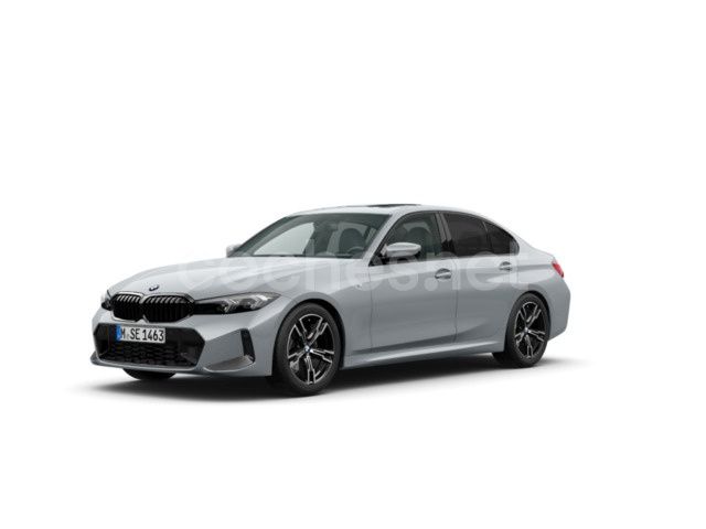 Gris / plata Usado 2024 BMW 318 Comfort Edition Berlina | 39.901 € (Un poco caro) - Imagen 1/4