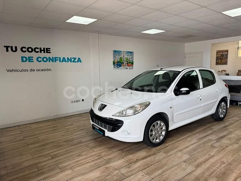 Blanco Usado 2009 Peugeot 206+ Utilitario | 3499 € (Un poco caro) - Imagen 1/4