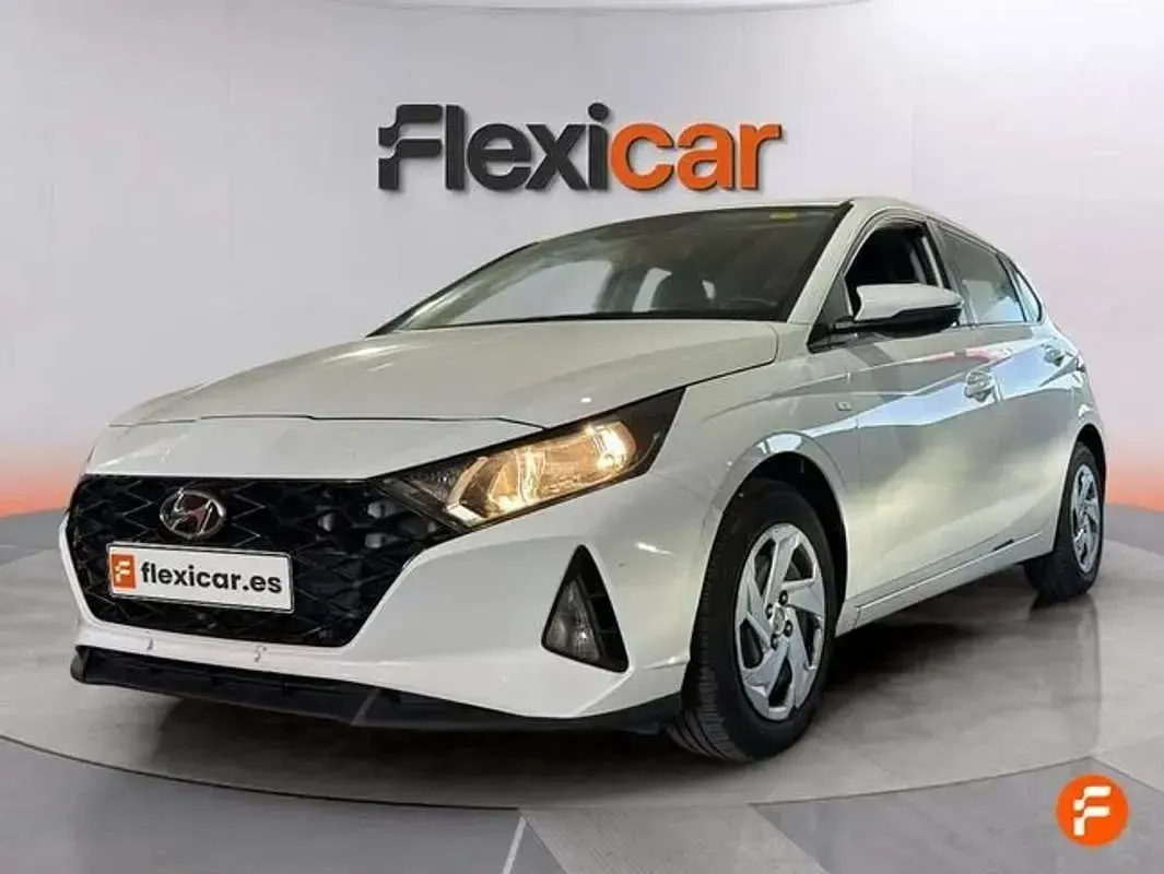 Usado Hyundai i20 101 CV (74 kW) 2021 Blanco Utilitario