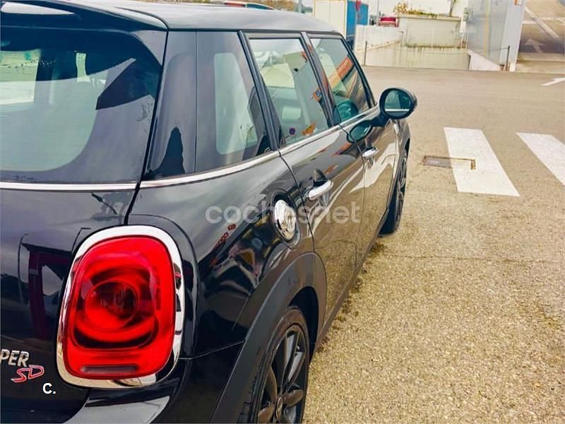 Usado Mini Cooper SD 170 CV (125 kW) 2015 Negro Utilitario