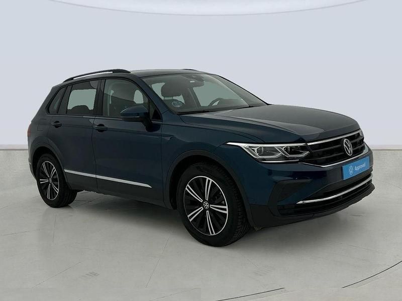 Usado VW Tiguan Life 150 CV (110 kW) 2024 Azul SUV