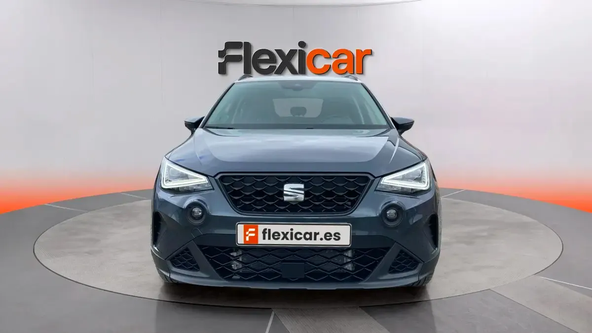 Usado Seat Arona FR 116 CV (85 kW) 2025 Gris SUV
