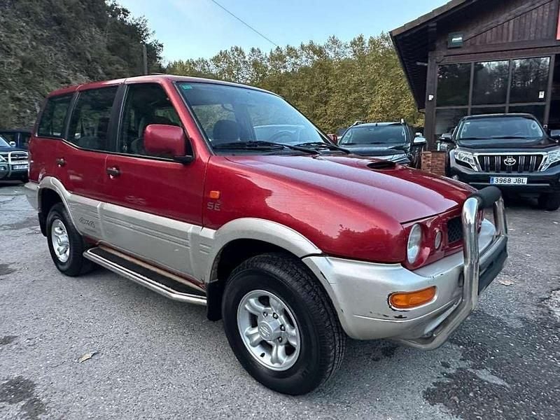 Usado Nissan Terrano SE 125 HP (91 kW) 1996 Vermelho SUV