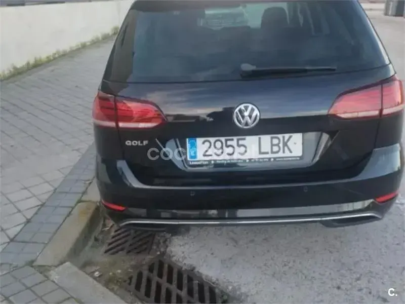 Usado VW Golf VII Advance 150 CV (110 kW) 2019 Negro Familiar