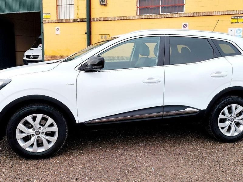 Usado Renault Kadjar Black Edition 148 CV (108 kW) 2019 Blanco SUV