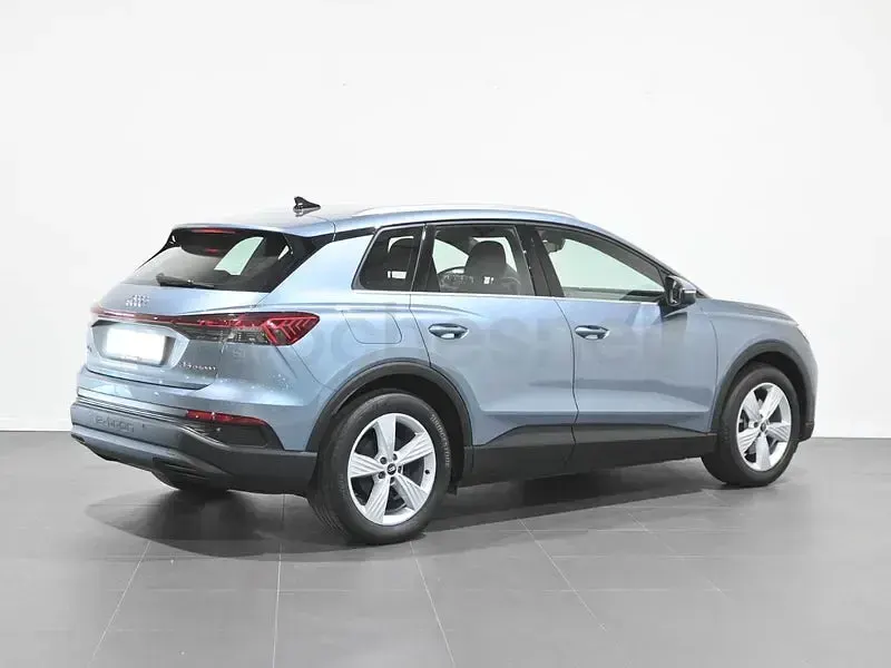 Usado Audi Q4 e-tron 125 kW (170 CV) 2022 Azul SUV