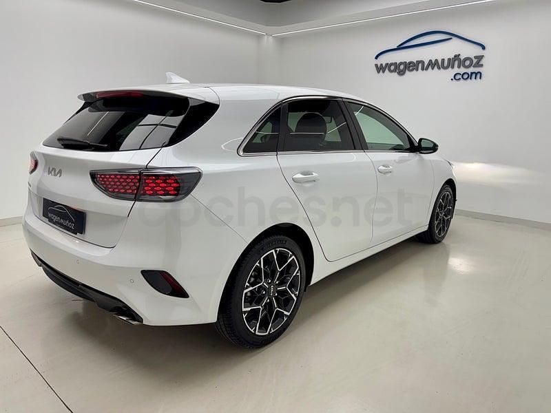 Usado Kia Ceed Style 100 CV (73 kW) 2025 Blanco Utilitario