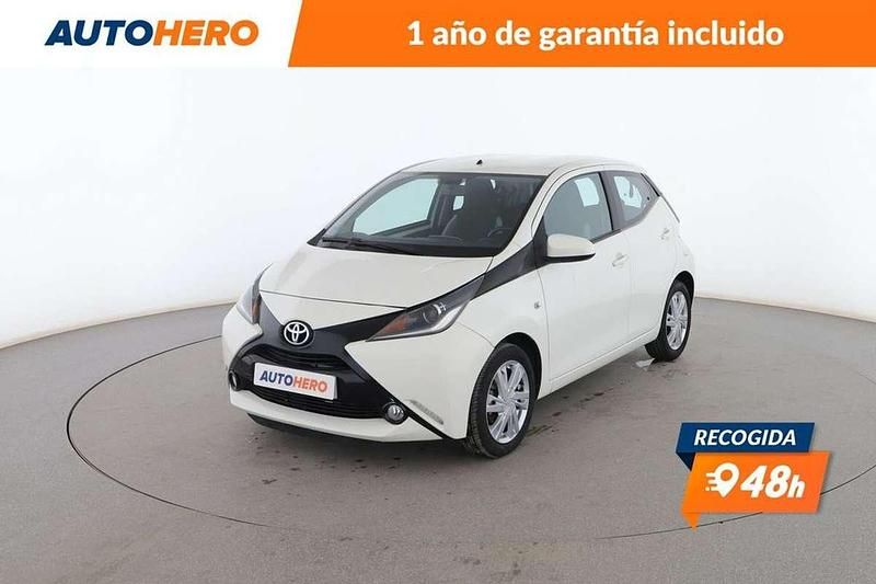 Blanco Usado 2017 Toyota Aygo X-play Utilitario | 10.399 € (Precio justo) - Imagen 1/3