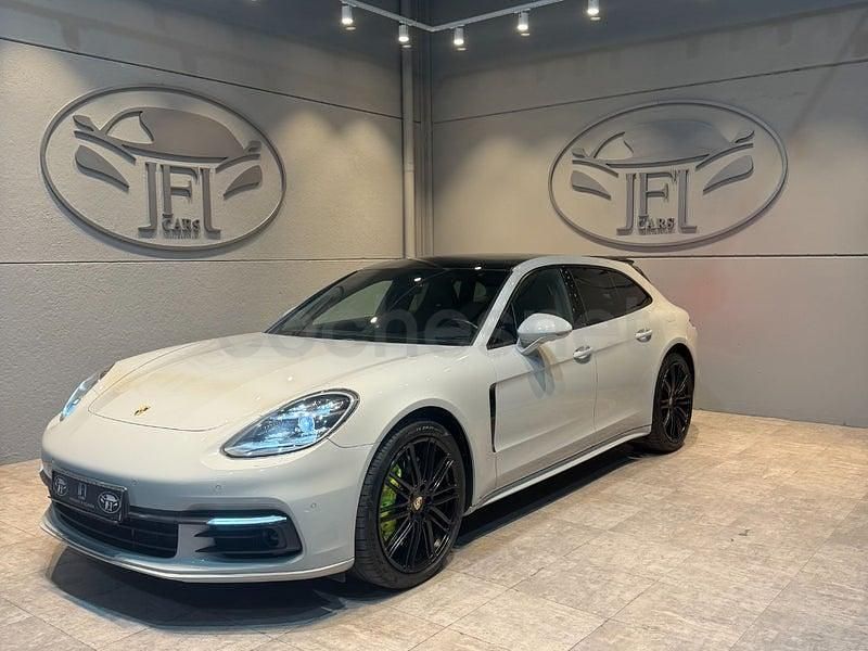 Usado Porsche Panamera Sport Turismo 462 CV (339 kW) 2017 Gris / plata Familiar