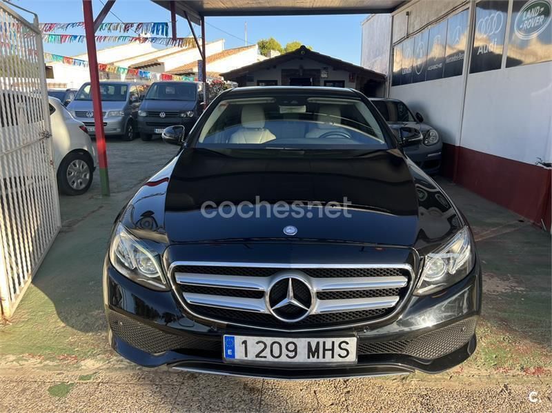 Usado Mercedes E200 150 CV (110 kW) 2017 Negro Berlina