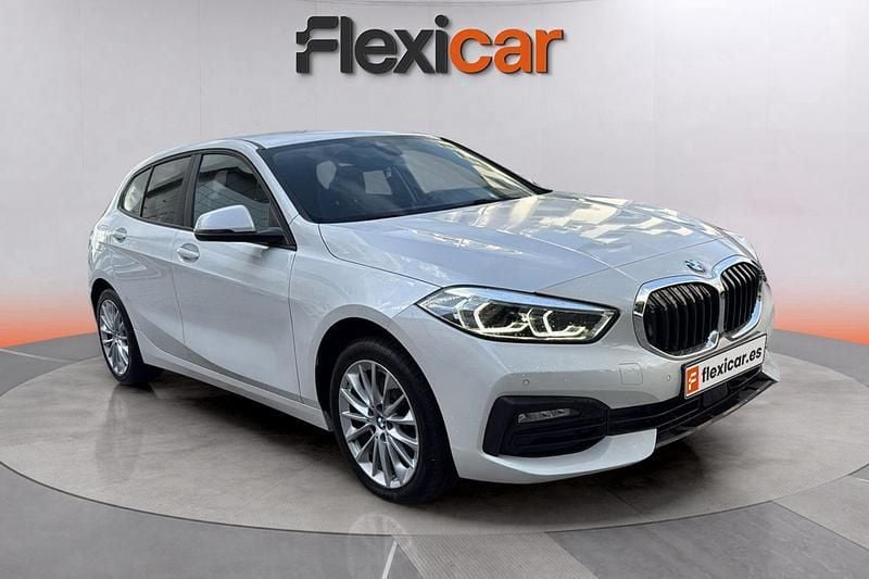 Blanco Usado 2022 BMW 118 Utilitario | 20.590 € (Precio justo) - Imagen 1/4