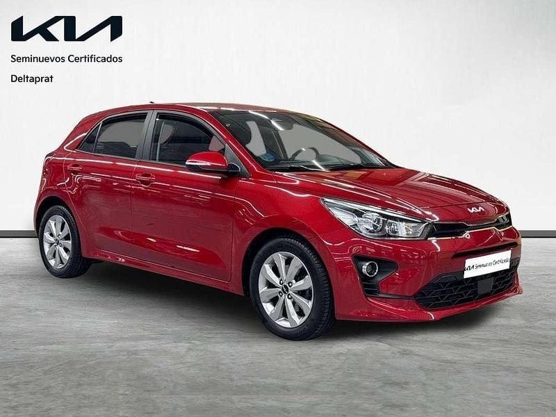 Usado Kia Rio 101 CV (74 kW) 2022 Rojo Utilitario