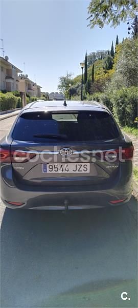 Usado Toyota Avensis Business Edition 143 CV (105 kW) 2017 Verde Familiar