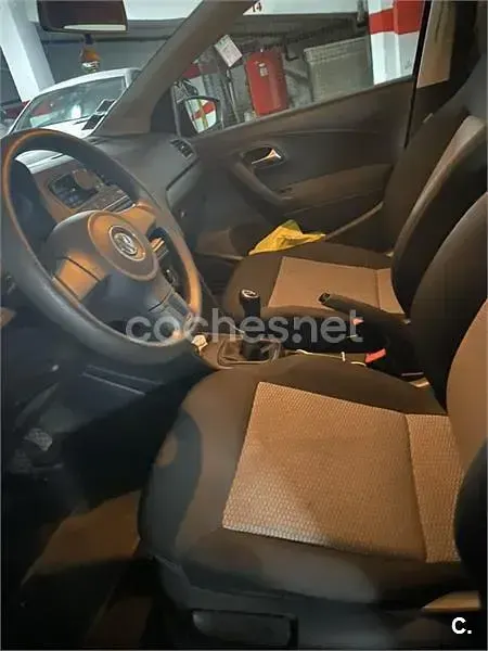 Usado VW Polo Advance 90 CV (66 kW) 2011 Negro Utilitario