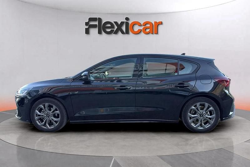 Usado Ford Focus ST-Line 125 CV (91 kW) 2023 Negro Berlina